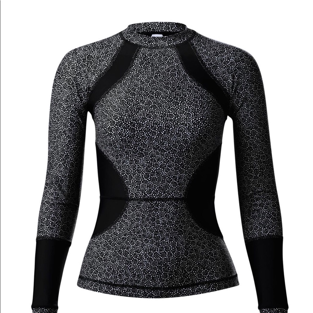 Lululemon Suns Out Rash Guard - Picture 2 of 4